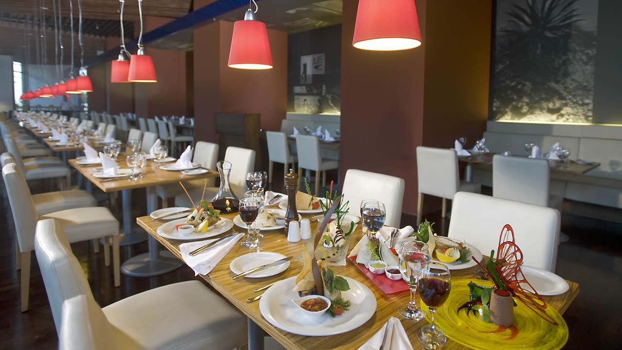 Nirvana Cosmopolitan Hotel